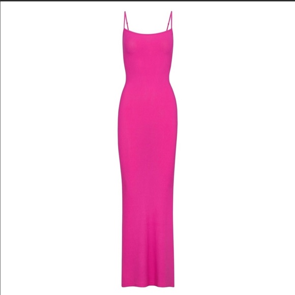 🌸SKIMS HOT PINK LOUNGE DRESSS🌸 - Picture 1 of 3